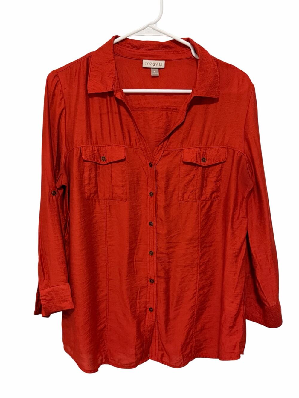 Roz & Ali Women's Medium Coral Red Long Sleeve Button Up Pocket Collared Blouse